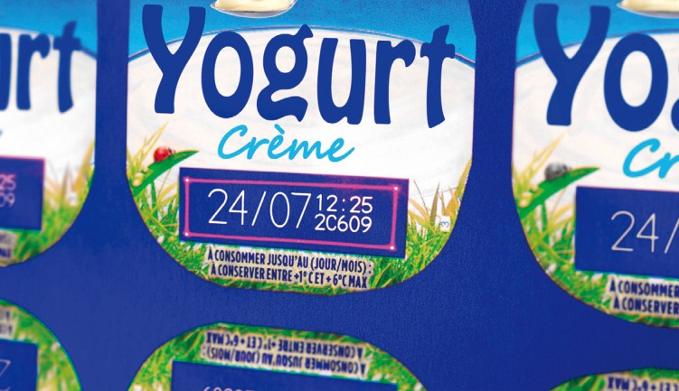 Лазерная маркировка даты на упаковке продуктов питания.